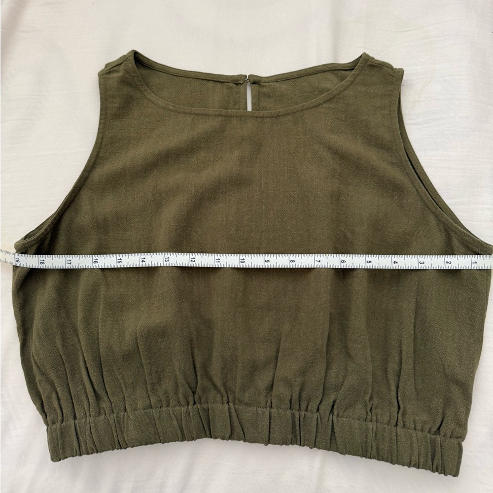 NWT Olive Green Two-Piece Set | Cropped Tank & High-Waisted Shorts | Size Medium - Picture 5 of 9